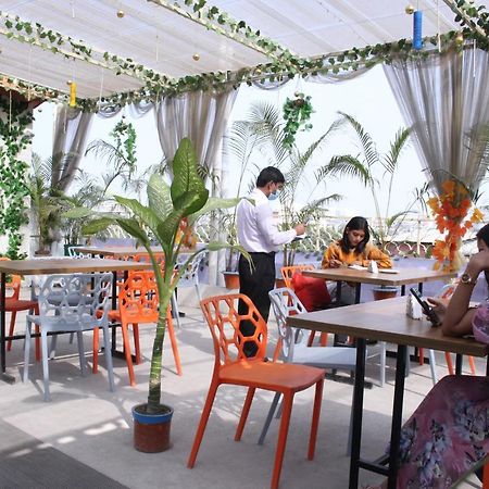 Hotel Grand Circle Inn Дака Екстериор снимка