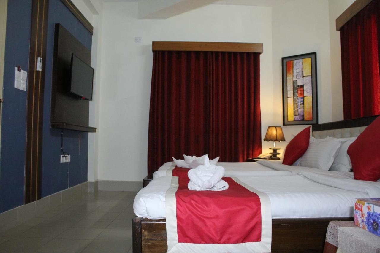 Hotel Grand Circle Inn Дака Екстериор снимка