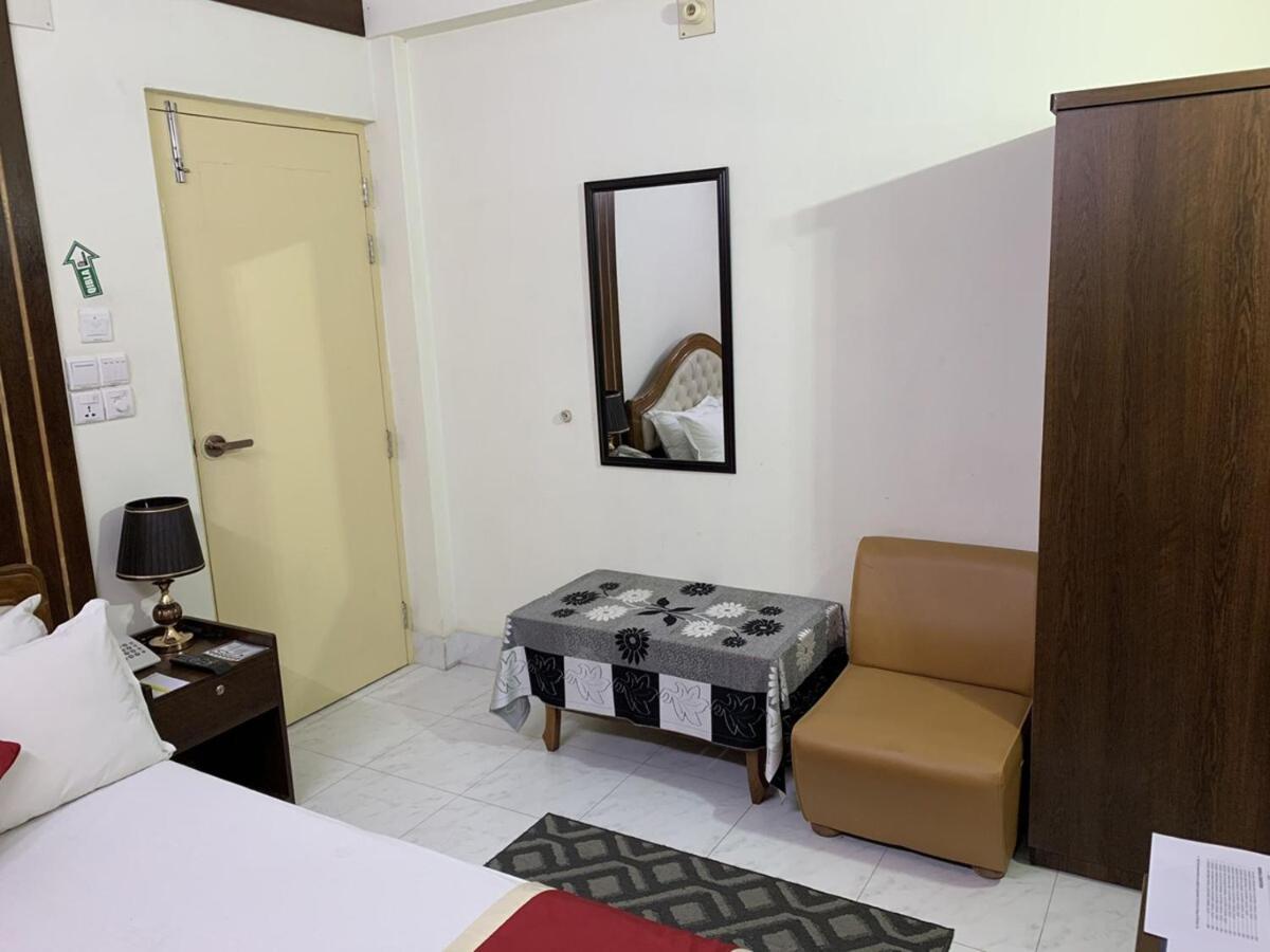 Hotel Grand Circle Inn Дака Екстериор снимка